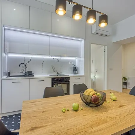 Franko Apartment *